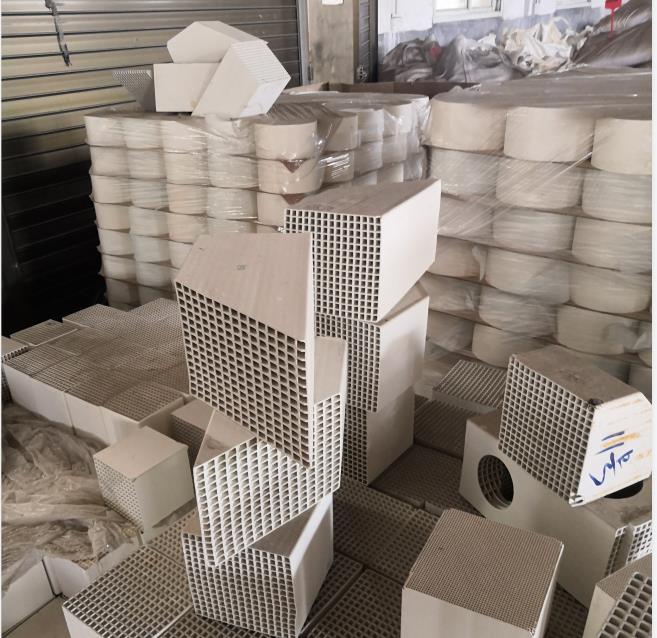 莫來(lái)石蜂窩陶瓷蓄熱體